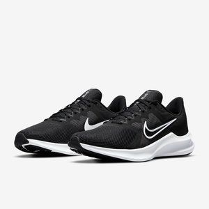 Nike Downshifter 11 Men's Road Running Shoes Sz: 11  Clr: Black and white